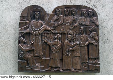 Jesus Gives The Disciples Authority To Forgive Sins, Way Of Light By Giovanni Dragoni, San Callisto 
