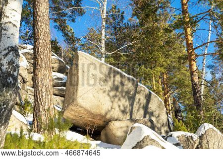 Titanic Rock In Form Of A Boat Nose Next To  Small Devils Rock, Devil's Hillfort Complex On Sunny Wi