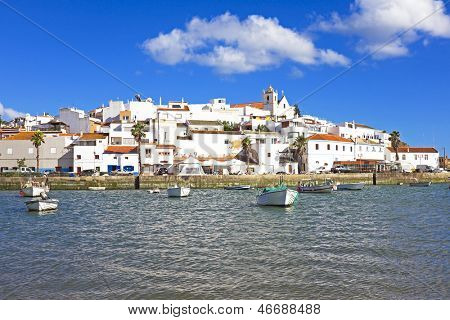 Algarve 포르투갈에 Ferragudo 마