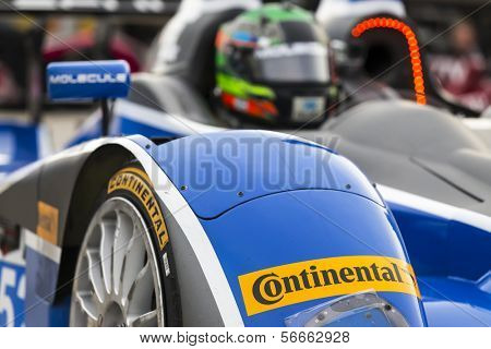 Daytona Beach, FL - 3 gennaio 2014: The Tudor United SportsCar Championship squadre prendono alla pista f