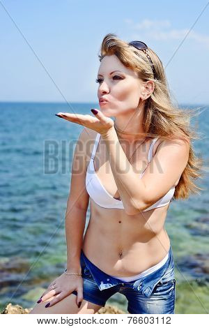 Air Kiss