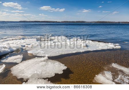 Floating Of Ice On The River Volga On Sunny Day