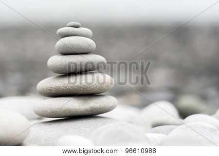 Composition of white pebbles