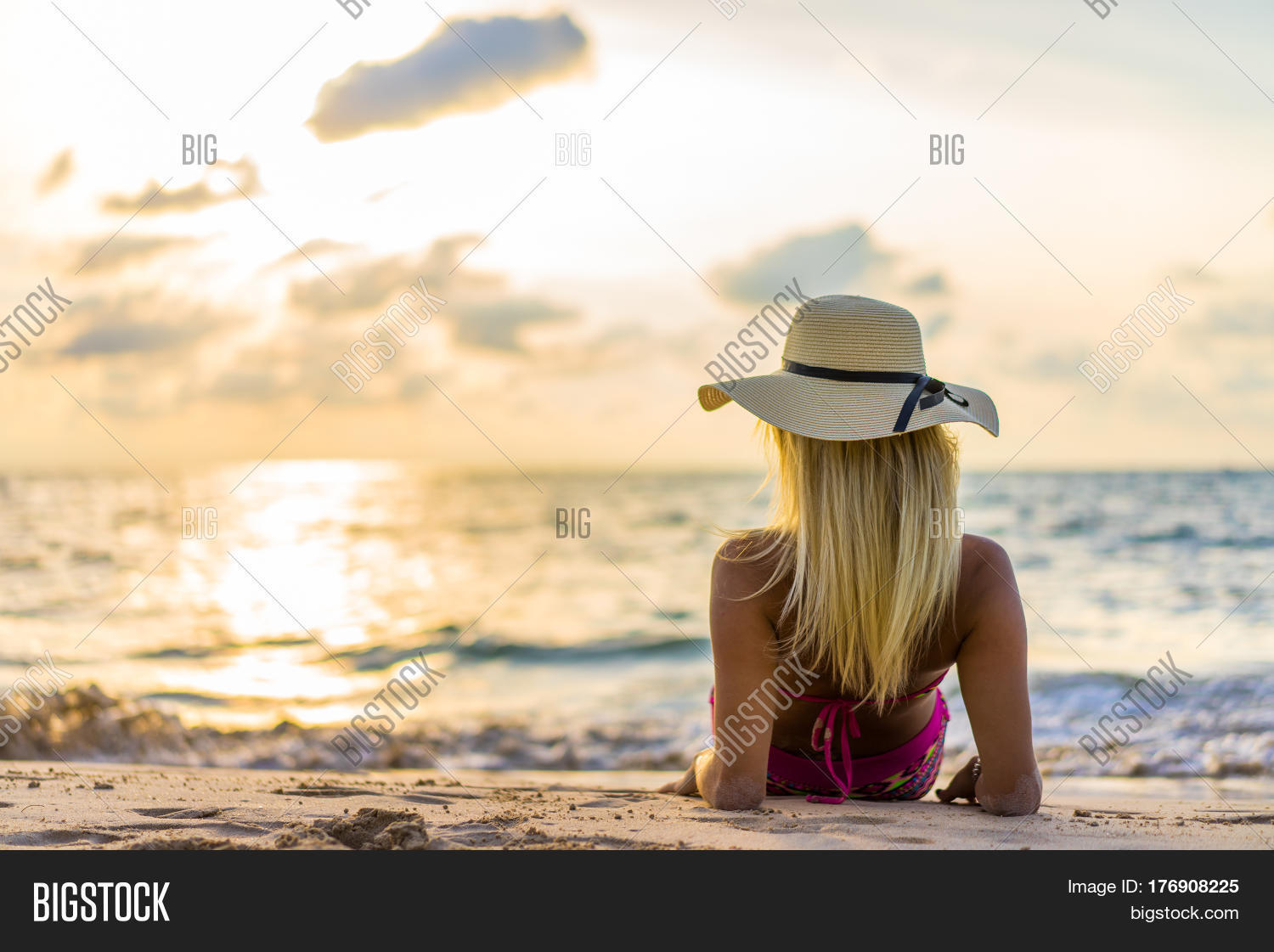 Beautiful Woman Beach Image & Photo (Free Trial) | Bigstock