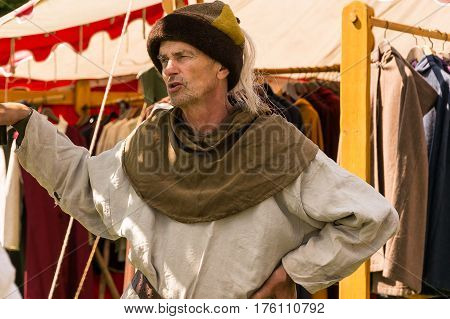 Wadkoping Orebro Sweden Juli 2016 Mediaval Fair With Market And Nights Reenactment