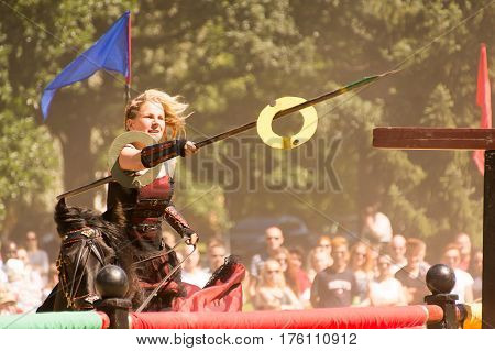 Wadkoping Orebro Sweden Juli 2016 Mediaval Fair With Market And Nights Reenactment