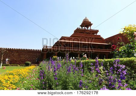 Fatehpur-Sikri was the capital of the Mughal Empire in India during the reign of Akbar I in 1571-1585.