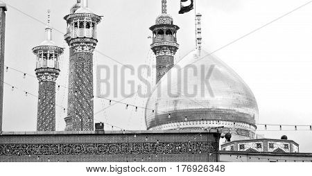 In Iran  And Old Antique Mosque    Minaret