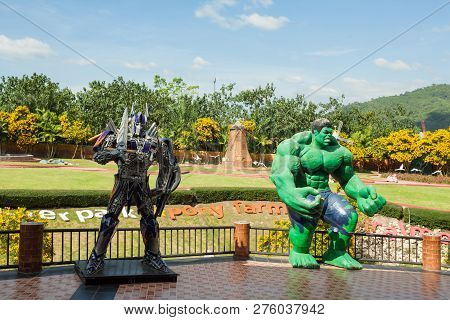 The Resort Suan Phung/rachaburi City/thailand-on Dec 16th,2018: The Statue Of Hulk And Transformer W
