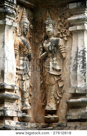 오래 된 압사라 스