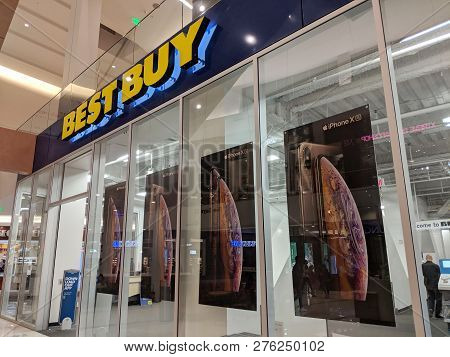 Fox Hills, Culver City, California -  October 25, 2018:  Best Buy Store With Iphone Xs Ads In Window