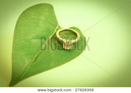 Diamantring grÃ¼nes Blatt