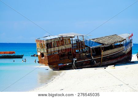 Turquoise Beach In Zanzibar Island - Tanzania