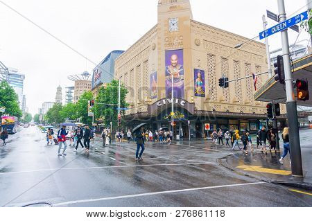 Auckland New Zealand - December 23 2018; People Cross Queen Street And Wellesley Street Intersection