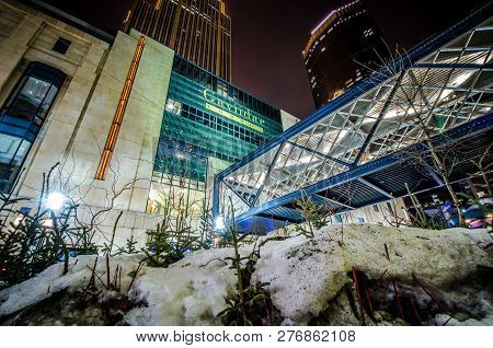 Minneapolis, Mn - March 1, 2018 : Exterior View Of Gaviidae Common, A Downtown Minneapolis Shopping 