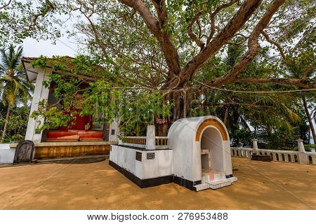 Madu Ganga, Sri Lanka - 7 December 2013: Buddha Statue In Kothduwa Temple
