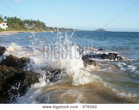 Waves  Crashing