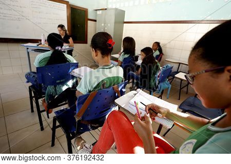 Pojuca, Bahia / Brazil - August 1, 2019: Teacher Is Seen Together With Students In A Public School R