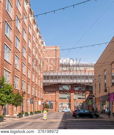 Pittsburgh, Pennsylvania, Usa 7/12/20 The Parking Area Between Two Building In The Bakery Square Com