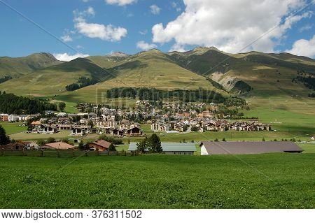 Small Village Of Zuoz And Swiss Alps, Tourist Resort In Engadin Valley, Graubunden Canton, Maloja Re