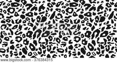 Abstract Animal Skin, Leopard Seamless Pattern. Jaguar Or Cheetah Fur. Black And White Seamless Camo