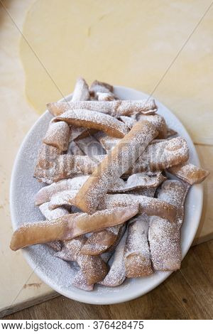 Mari Gras Fritters Spread Throughout Italy During The Carnival Period