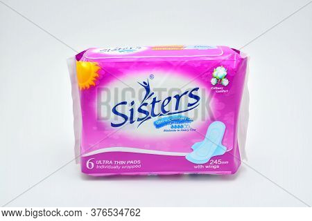 Quezon City, Ph - July 8 - Sisters Ultra Comfort Ultra Thin Pads On July 8, 2020 In Quezon City, Phi