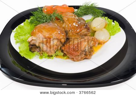 Poule bouillie avec oignons