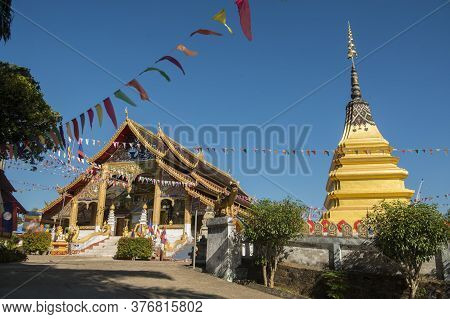 Lao Huay Xay Wat Chomkao Manilat Temple