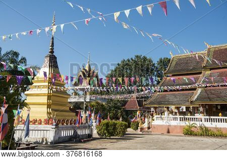 Lao Huay Xay Wat Chomkao Manilat Temple