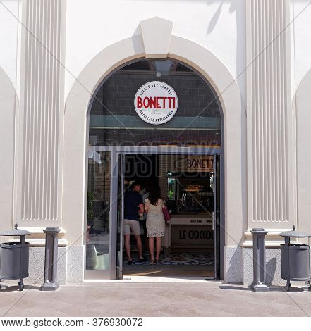 Rome, Italy - July 28, 2015. Bonetti Gelato And Chocolate Store In Rome, Italy With People Shopping.