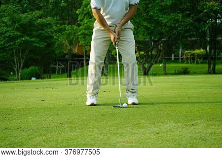 Golfers Are Putting Golf In The Evening Golf Course Golf Backglound In Thailand