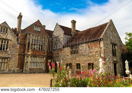 Salisbury, Uk - June 17, 2022: The Salisbury Museum In Salisbury In A Sunny Summer Day, Uk