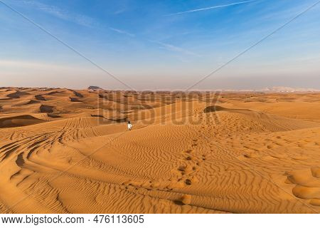 The Empty Quarter, Or Rub Al Khali - The World's Largest Sand Deser In Dubai. Little Girl In The Des