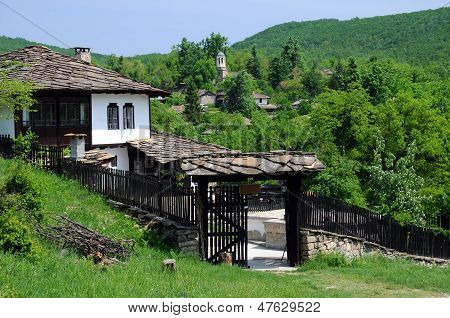 Maison médiévale rénovée Bozhentsi