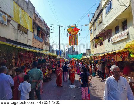 Tuljapur,india- October 28th 2022; Outside View Of Goddess Tulaja Bhavani Mata Temple, Crowd Of Devo
