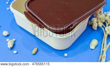 White Lunch Box With Brown Lid And Three Compartments