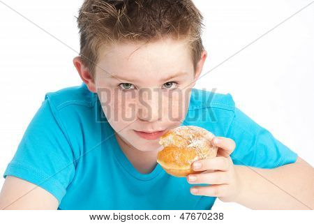 Youny 보 달콤한 도넛을 먹고입니다.