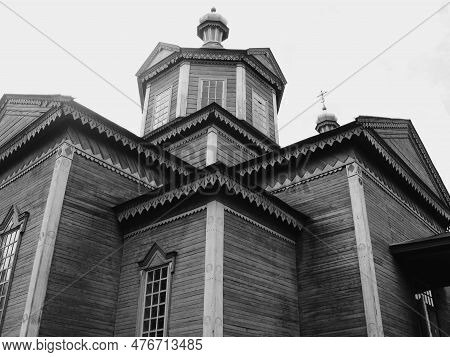 Andrushevskaya Church Of St. George 1768. Ancient Wooden Orthodox Church In Ukraine, Pereyaslav-khme