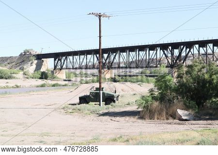 El Paso, Texas, Usa, May 23, 2023: Us Army Humvees Protecting The Us-mexico Border.