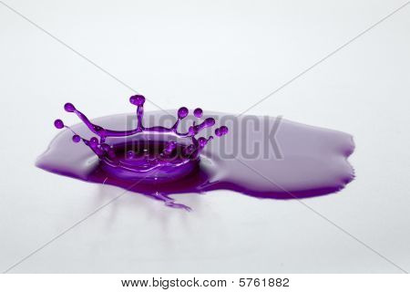 ปล่อยน้ำสีม่วง