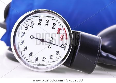 Tonometer