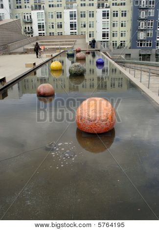 Appartementen en glazen bollen.