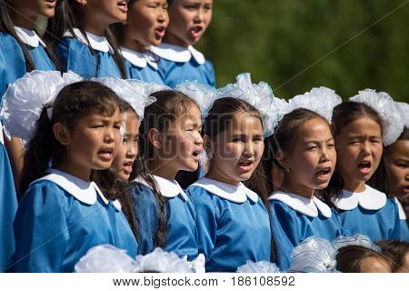 Shymkent, KAZAKHSTAN - May 9, 2017: Children's Choir. The feast of the victory of the Red Army and Soviet people in the Great Patriotic War of 1941-1945.