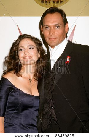 LOS ANGELES - DEC 9:  Jennifer Lopez, Jimmy Smits at the 1995 NCLR Bravo Awards at the Unknown Location on December 9, 1995 in Los Angeles, CA