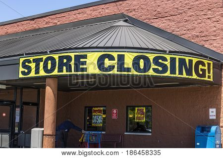 Indianapolis - Circa May 2017: Store Closing Sign on a a grocery market going out of business II