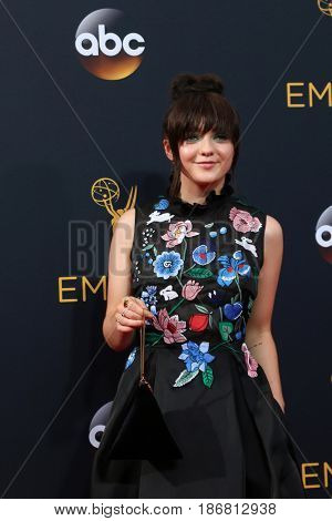 LOS ANGELES - SEP 18:  Maisie Williams at the 2016 Primetime Emmy Awards - Arrivals at the Microsoft Theater on September 18, 2016 in Los Angeles, CA