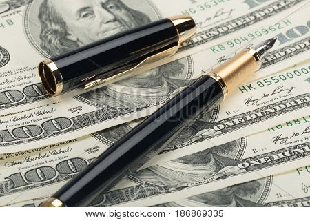 Fountain pen writing utensil writing instrument pen nib close up parker money