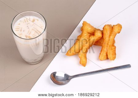 Soybean Milk Filling Jelly ,cereal And Grain Served With Deep-fried Dough Stick As Patongko