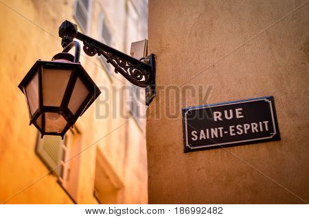 Street light in the historic village of Antibes, France